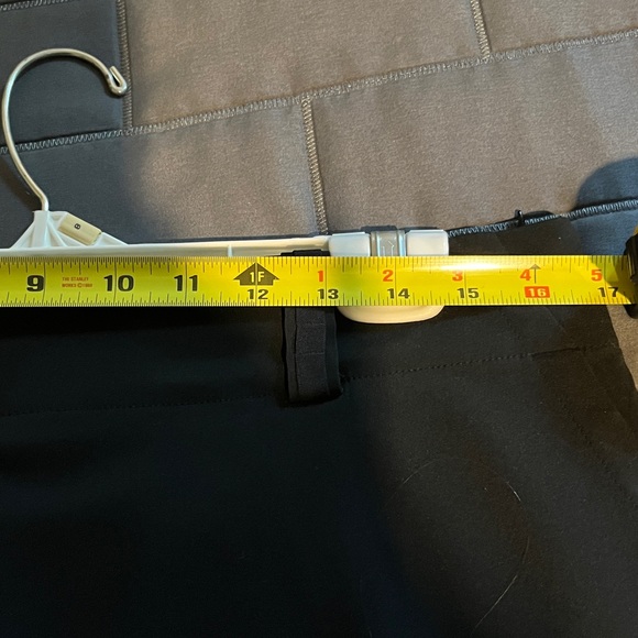 Nike Golf Dri-Fit SKORT New
Size 10 19” length - Picture 9 of 9